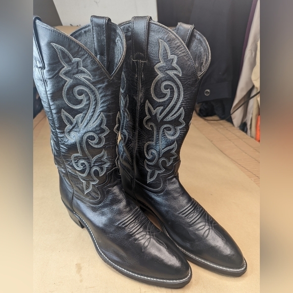 Justin Boots men's size 10 3E Western cowboy boots.These Justin boots look grea - Picture 1 of 10